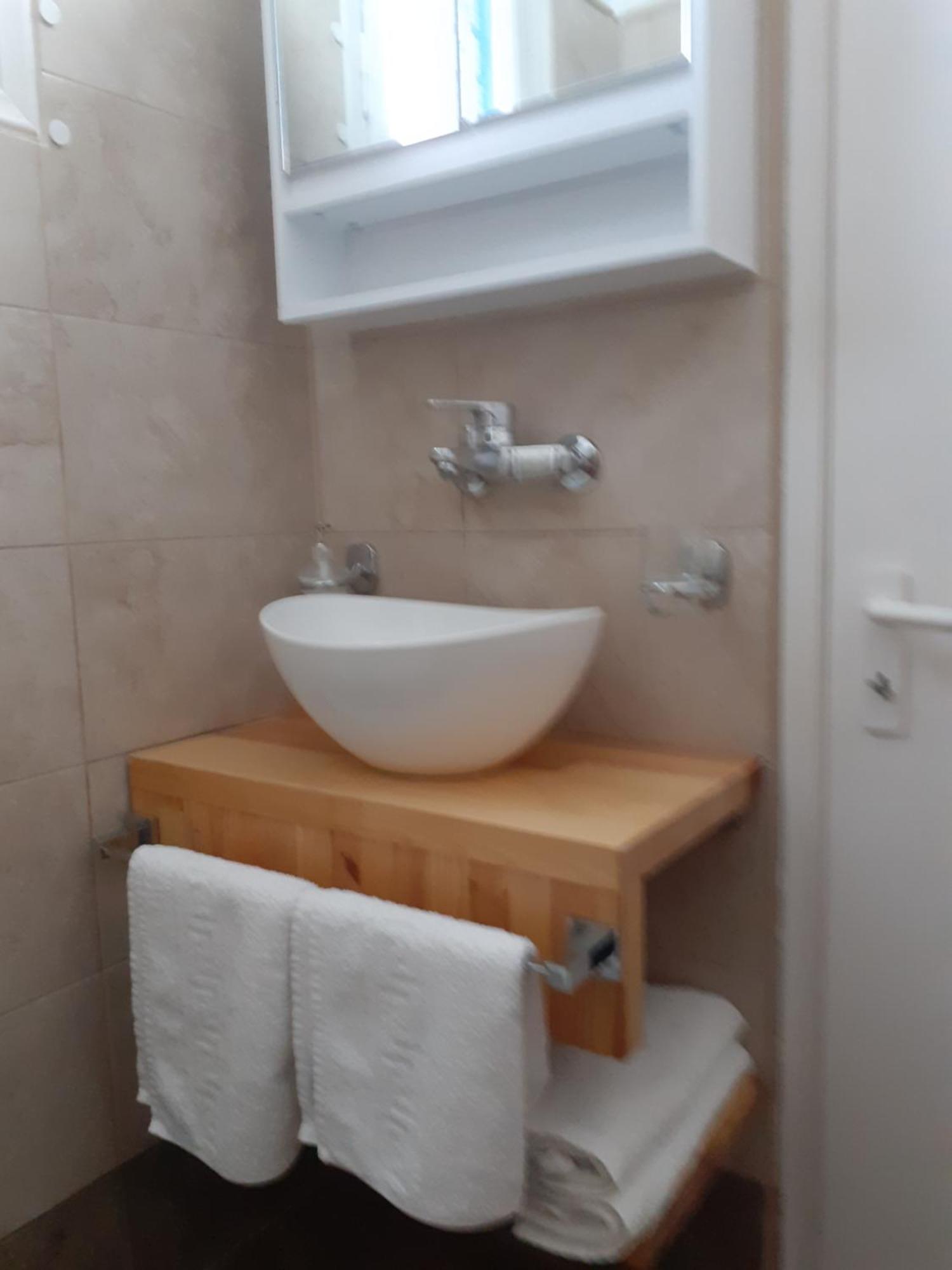 Studios Prevena Adamantas  Buitenkant foto